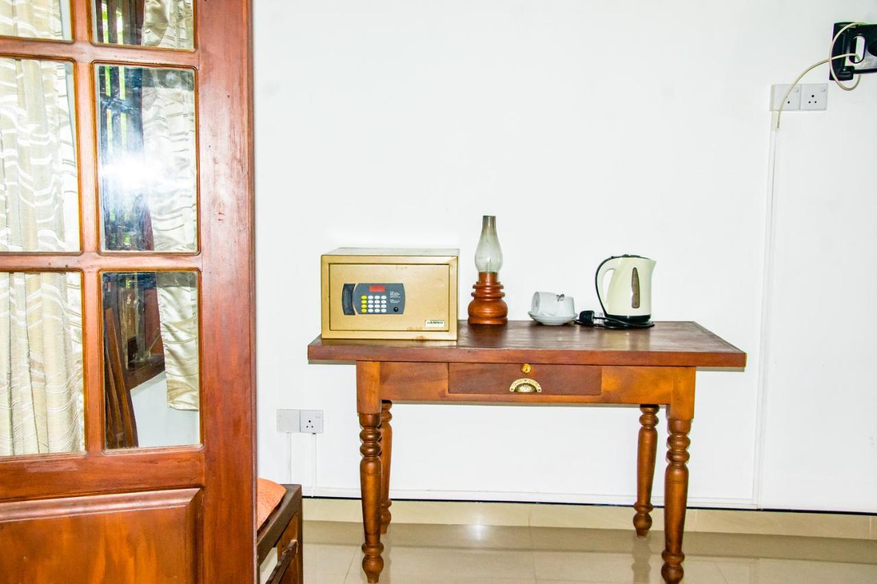 No Name Rest Hotel Unawatuna Ngoại thất bức ảnh